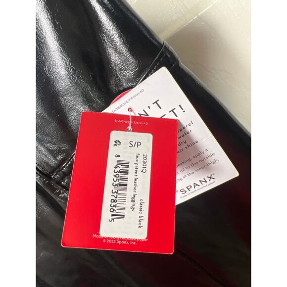 New Spanx Petite Small Faux Patent Vegan Leather Legging Black High Rise - Picture 8 of 12